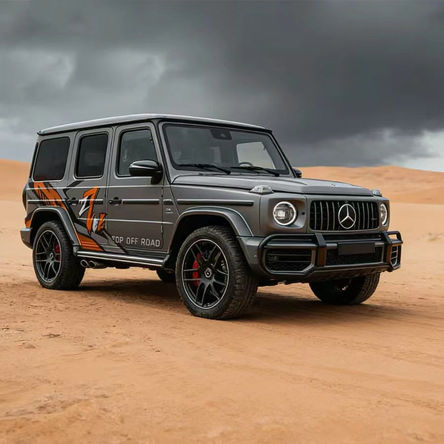 Gray SUV with Z-Line Racing Angular Stripe Vinyl Wrap in Desert – Off-Road Side Decal for Jeep & Bronco